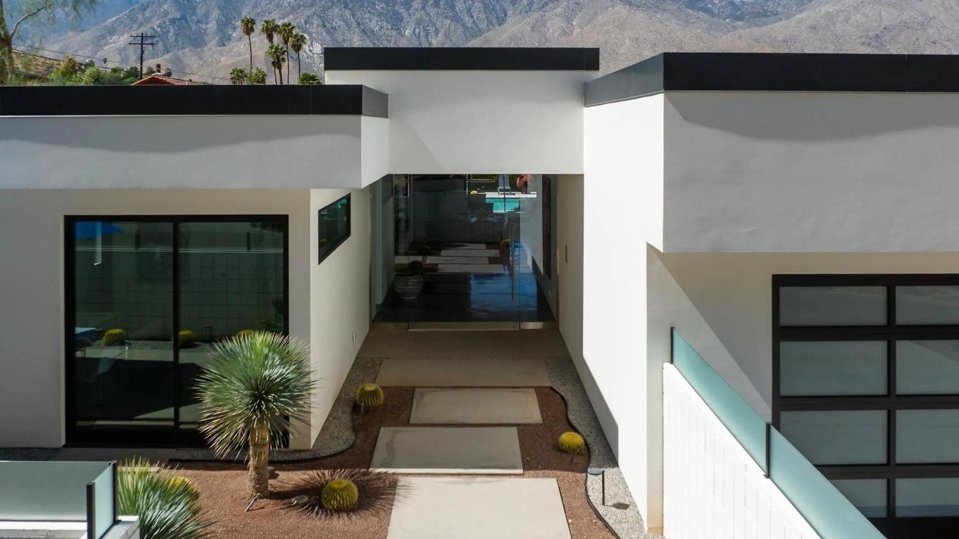 Villa 3Rd Rock By Acme House Company Palm Springs